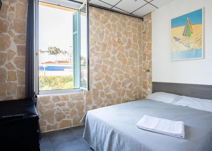 De Belgique A マントン