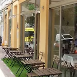 Hotel Hotel De Belgique A Menton 2*