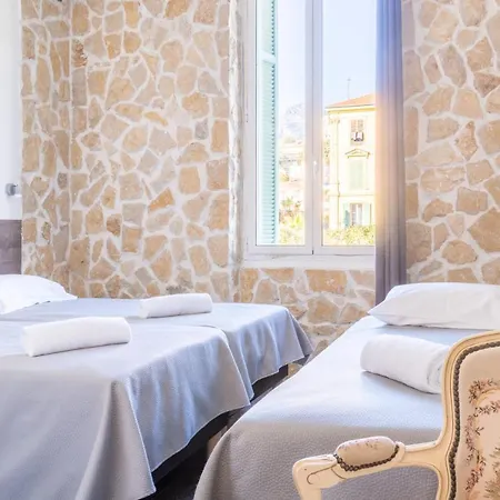 Hotel De Belgique A Menton 2*