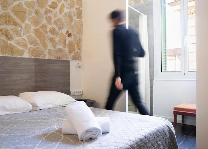 Hotel Hotel De Belgique A Menton