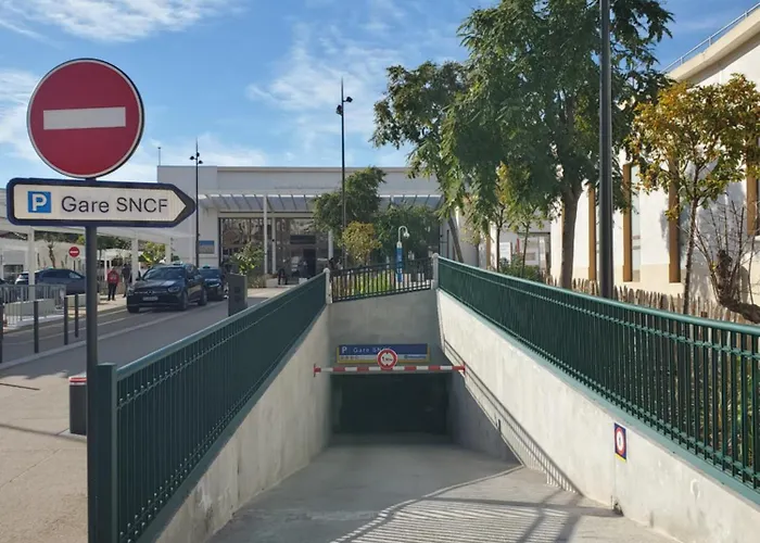 Готель De Belgique A