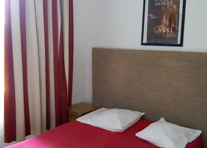 Hotel De Belgique A Menton 2*