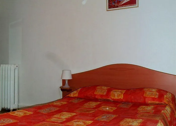 Hotel Hotel De Belgique A Menton 2*