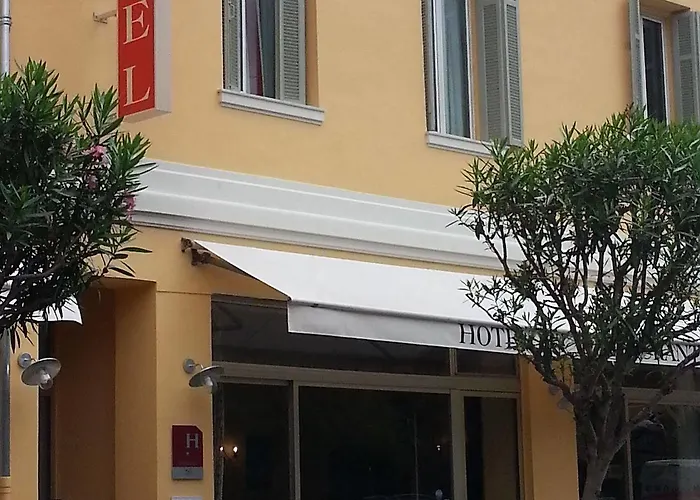 Hotel De Belgique A Menton